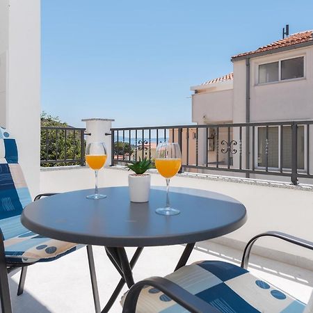 Apartments Petrusic Макарска Екстериор снимка
