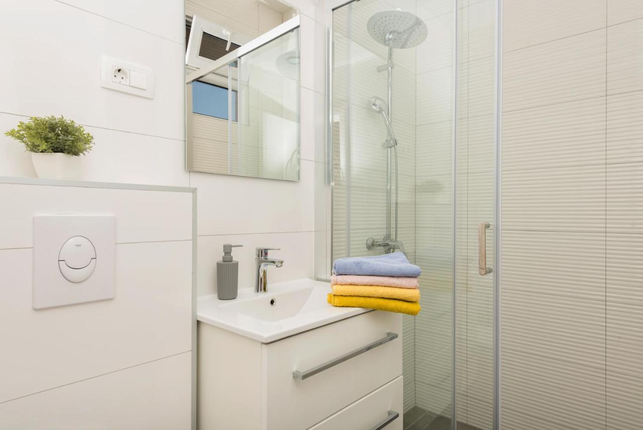Apartments Petrusic Макарска Екстериор снимка