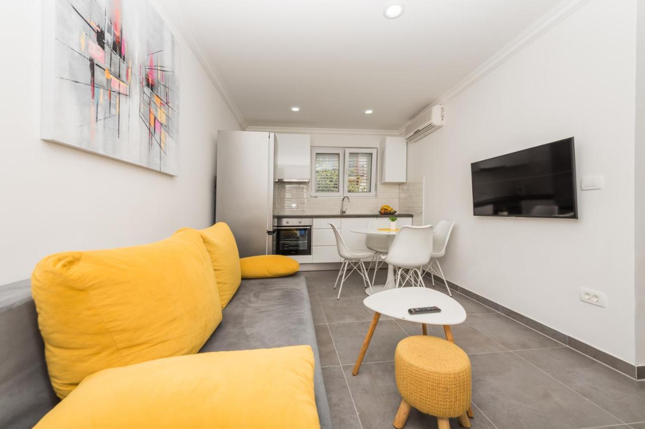 Apartments Petrusic Макарска Екстериор снимка